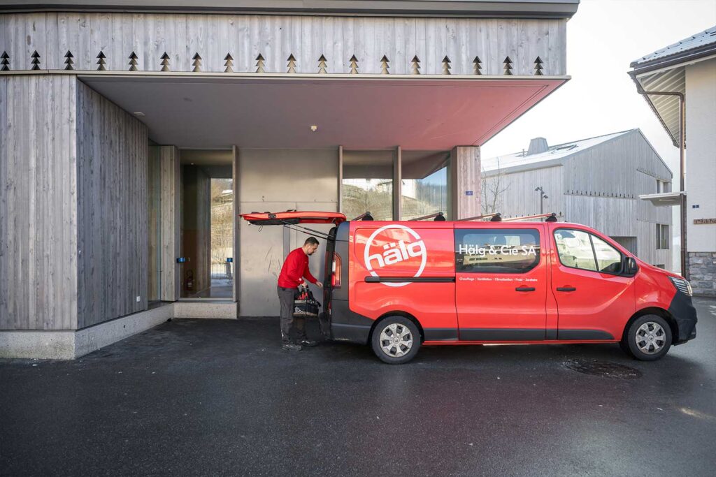 Lokaler Service von Gebäudetechnikanlagen durch die Hälg Group.