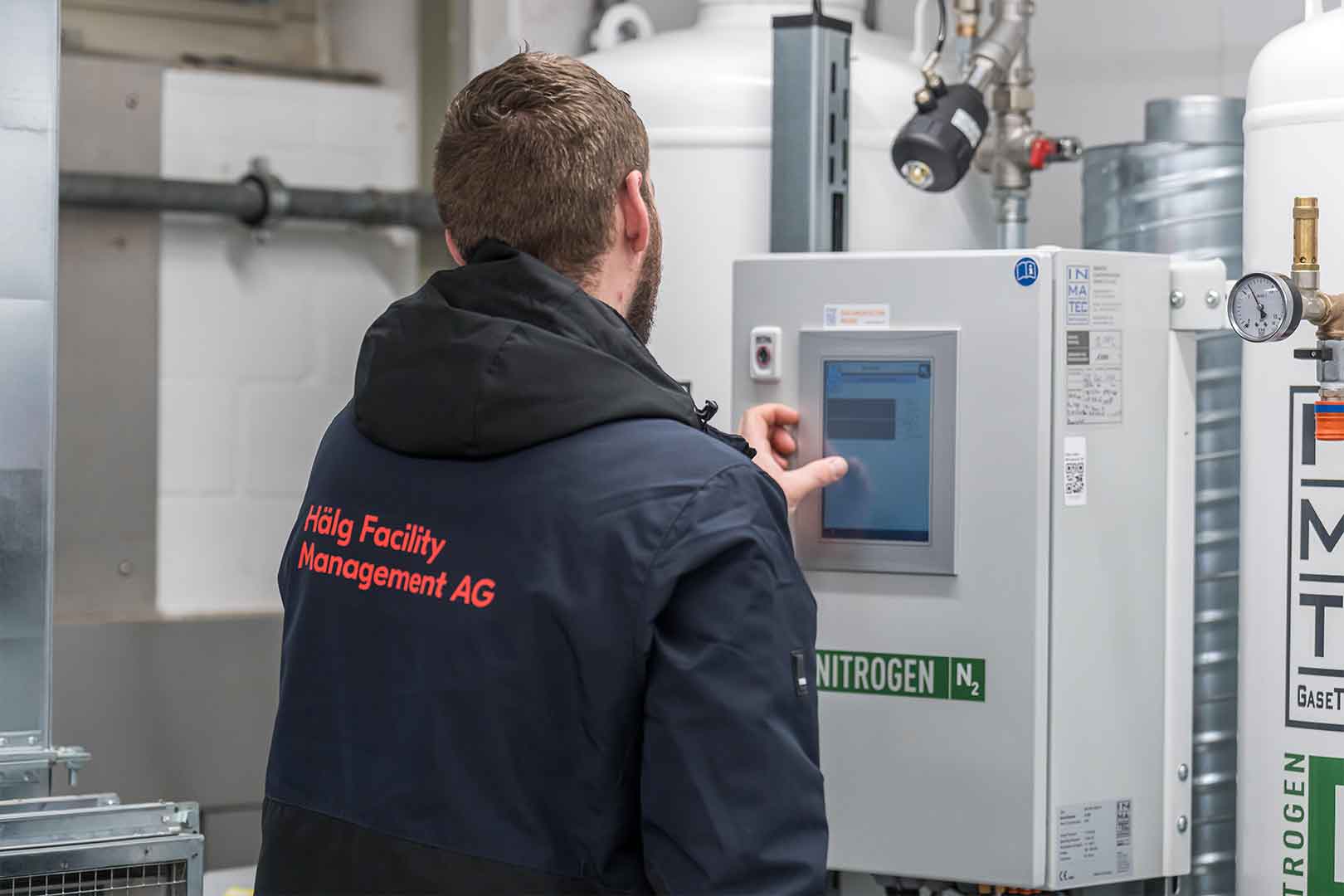 Betrieb und Wartung an der Harzbüchelstrasse durch die Hälg Facility Management AG