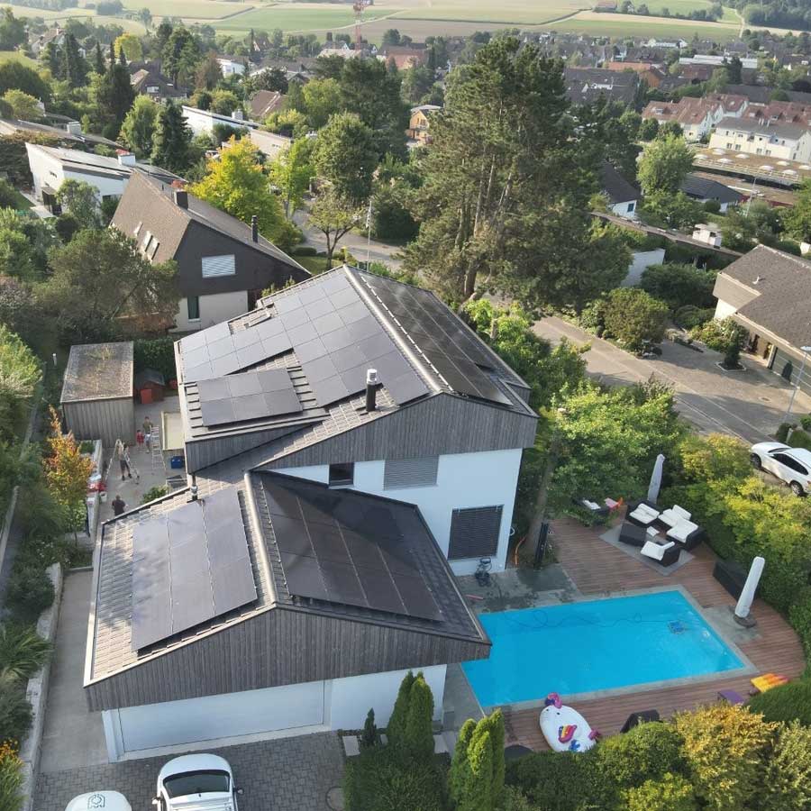 Photovoltaik durch die Hälg & Co. AG Bütschwil für ein Einfamilienhaus