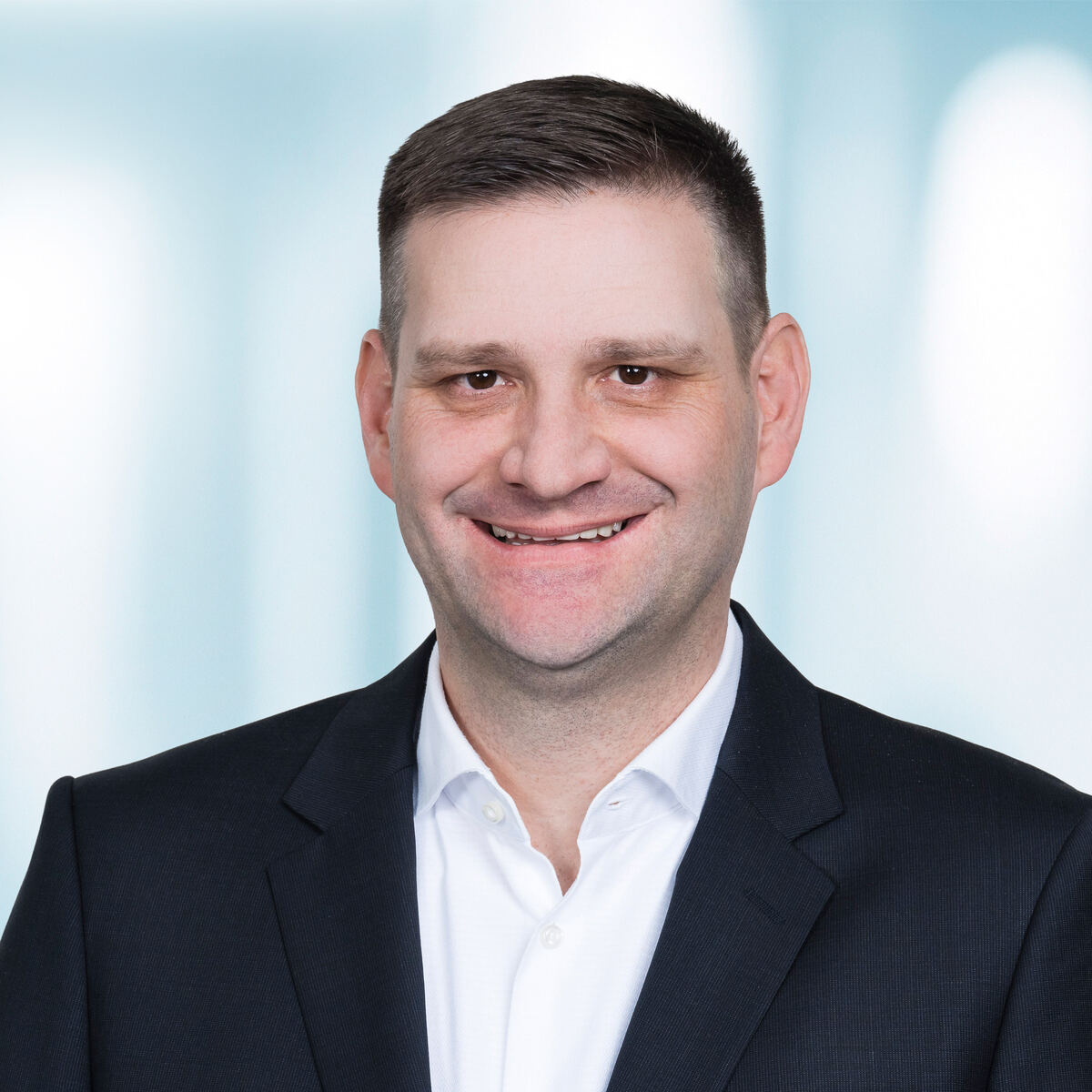 Dalibor Bicanin, Hälg Group