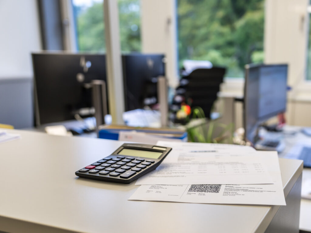 Rechnungsversand an die Hälg Group