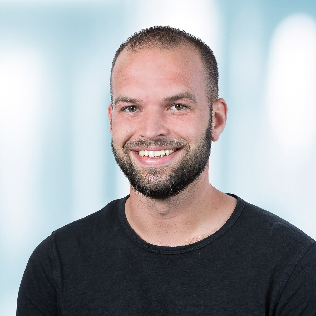 Nicolas Heinis, Hälg Group