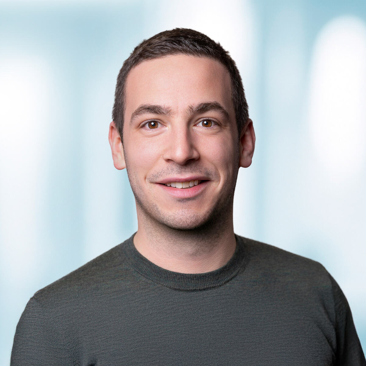 Luc Martin, Hälg Group