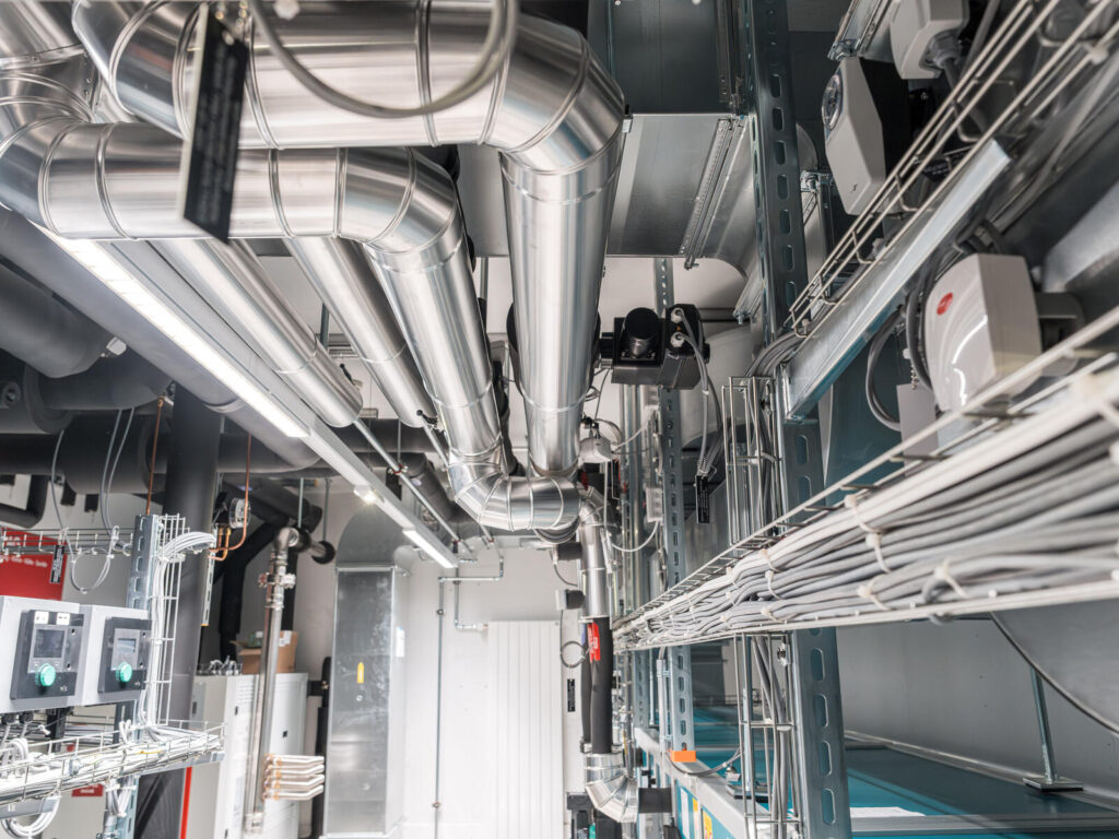 Neue Heizungsanlage bei der IWB Basel, installiert durch die Klima AG Basel