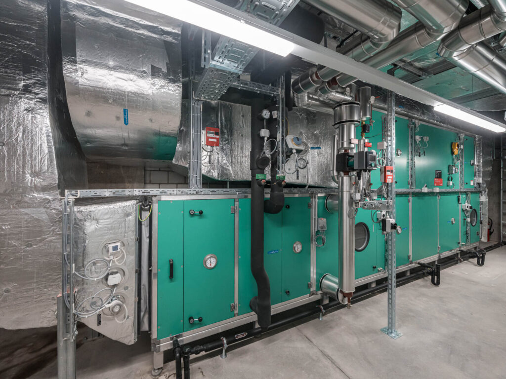 Neu installierte Lüftungsanlagen durch die Klima AG Basel für Transa Basel.