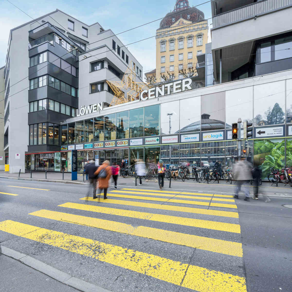 Seit 1984 ist die Hälg Facility Management AG Luzern, ehemals Löwen Bau und Betriebs AG, für das renom-mierte und gut besuchte Löwencenter verantwortlich.