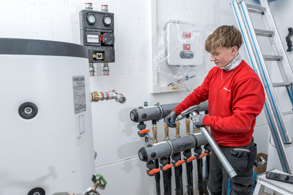 Heizungsinstallateur in Ausbildung bei der Hälg & Co. AG Bütschwil