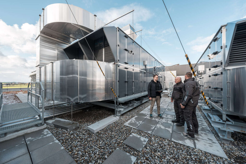 Lüftungsanlagen für die Huber Kunststoff AG in Gossau durch die Hälg & Co. AG St. Gallen