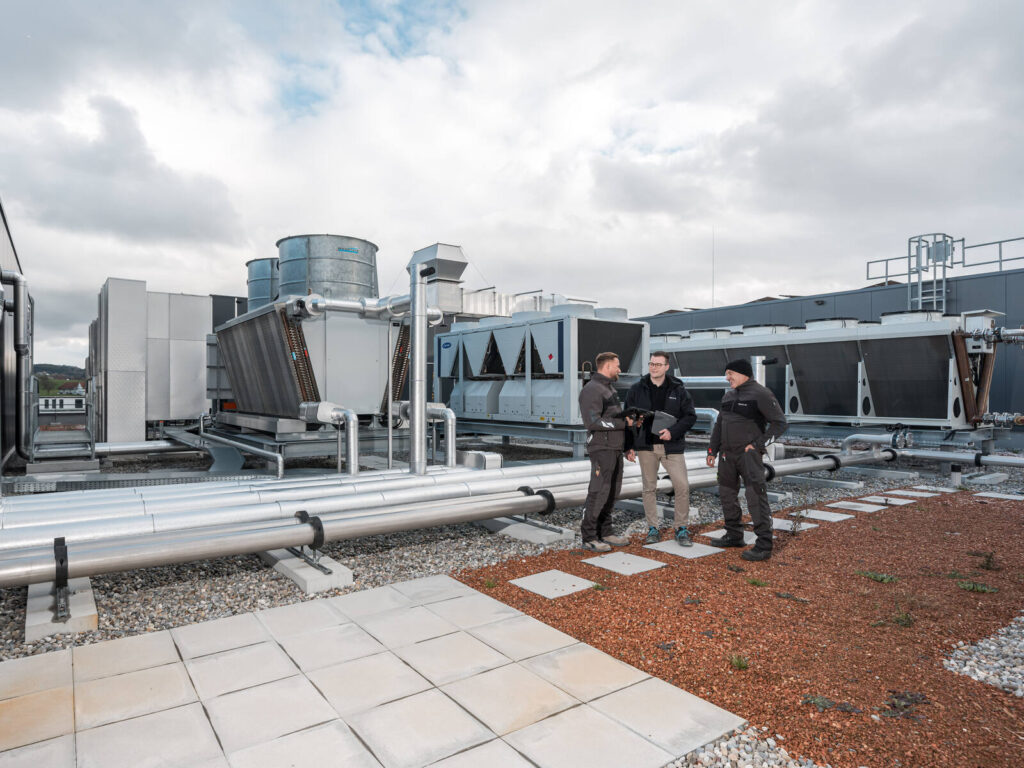 Lüftungsanlagen für die Huber Kunststoff AG in Gossau durch die Hälg & Co. AG St. Gallen