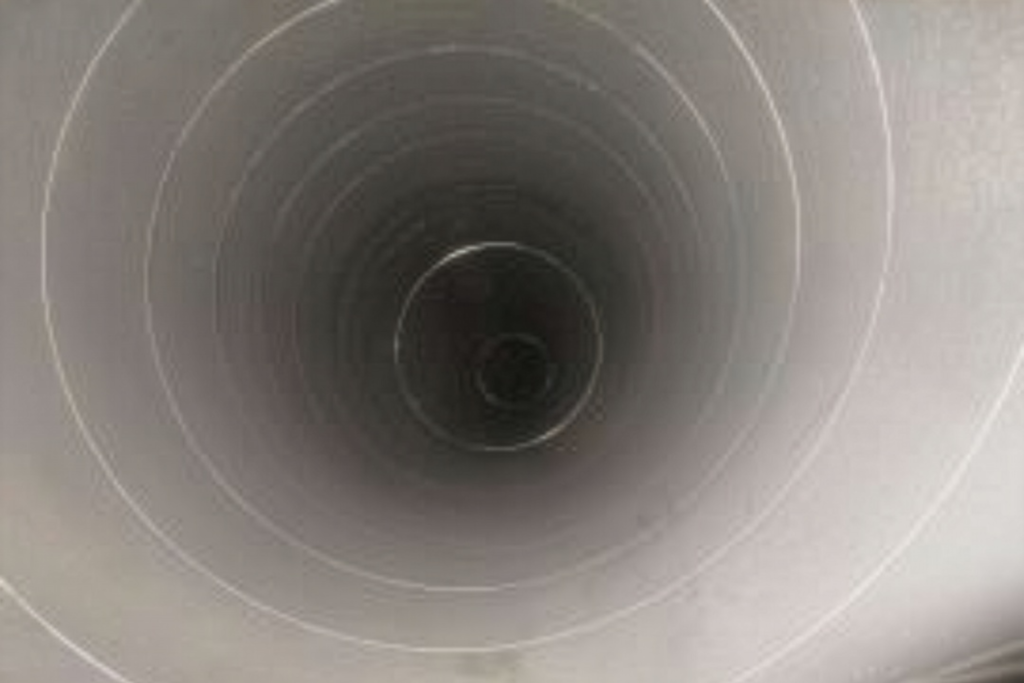 Lüftungskanal im Neubau der Brienzer Rothorn Bahn nach der Reinigung